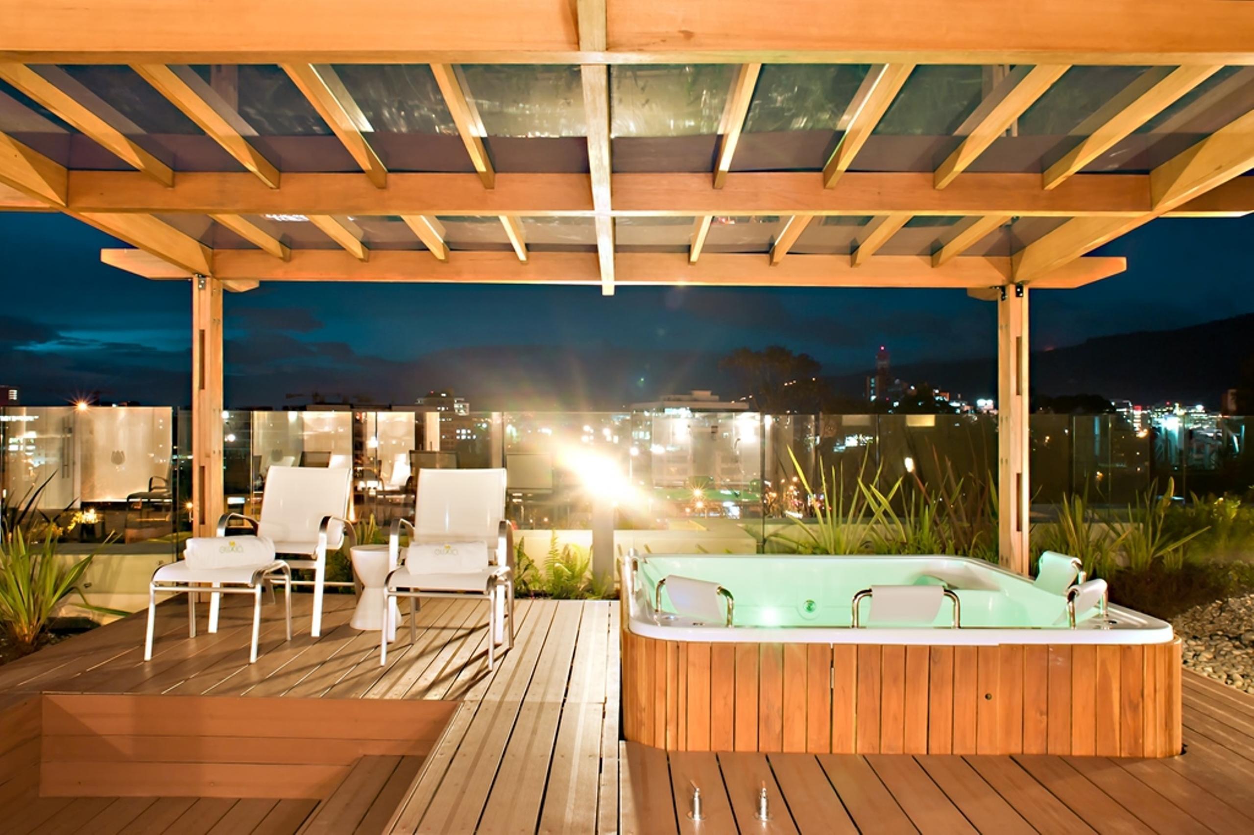 Casa Dann Carlton Hotel & Spa Μπογκοτά Εξωτερικό φωτογραφία A rooftop spa